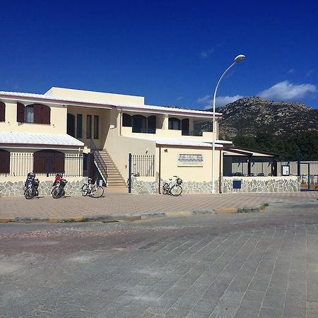 Hotel Villa Del Mare Sìnnai Екстериор снимка