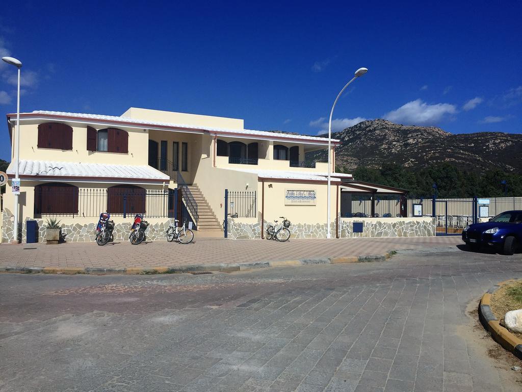 Hotel Villa Del Mare Sìnnai Екстериор снимка