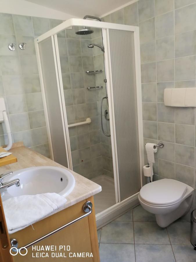 Hotel Villa Del Mare Sìnnai Стая снимка